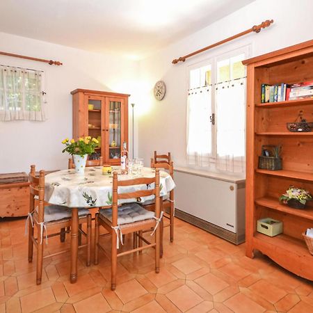 1 Bedroom Pet Friendly Home In Entrechaux Extérieur photo