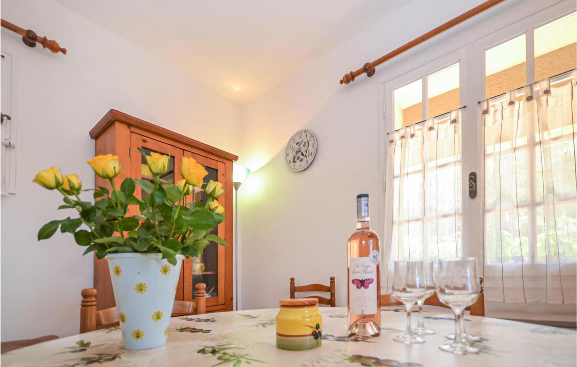 1 Bedroom Pet Friendly Home In Entrechaux Extérieur photo