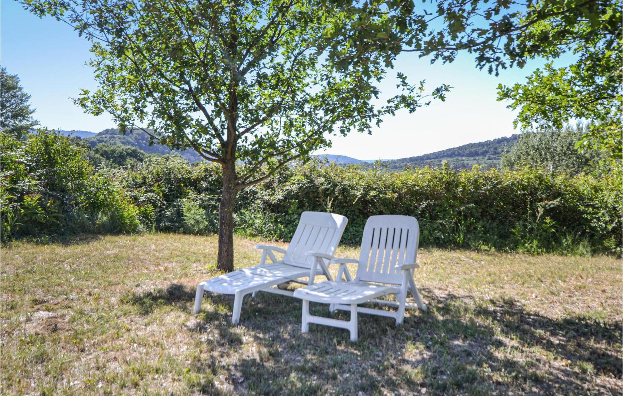 1 Bedroom Pet Friendly Home In Entrechaux Extérieur photo